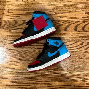 Jordan 1 high Black/Dark Powder Blue/Gym Red